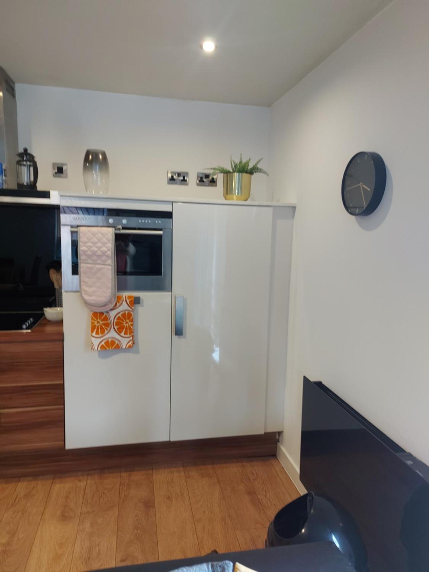 Spacious 2-bedroom Near Ponds Forge, Crucible Theatre And Universities Apartment