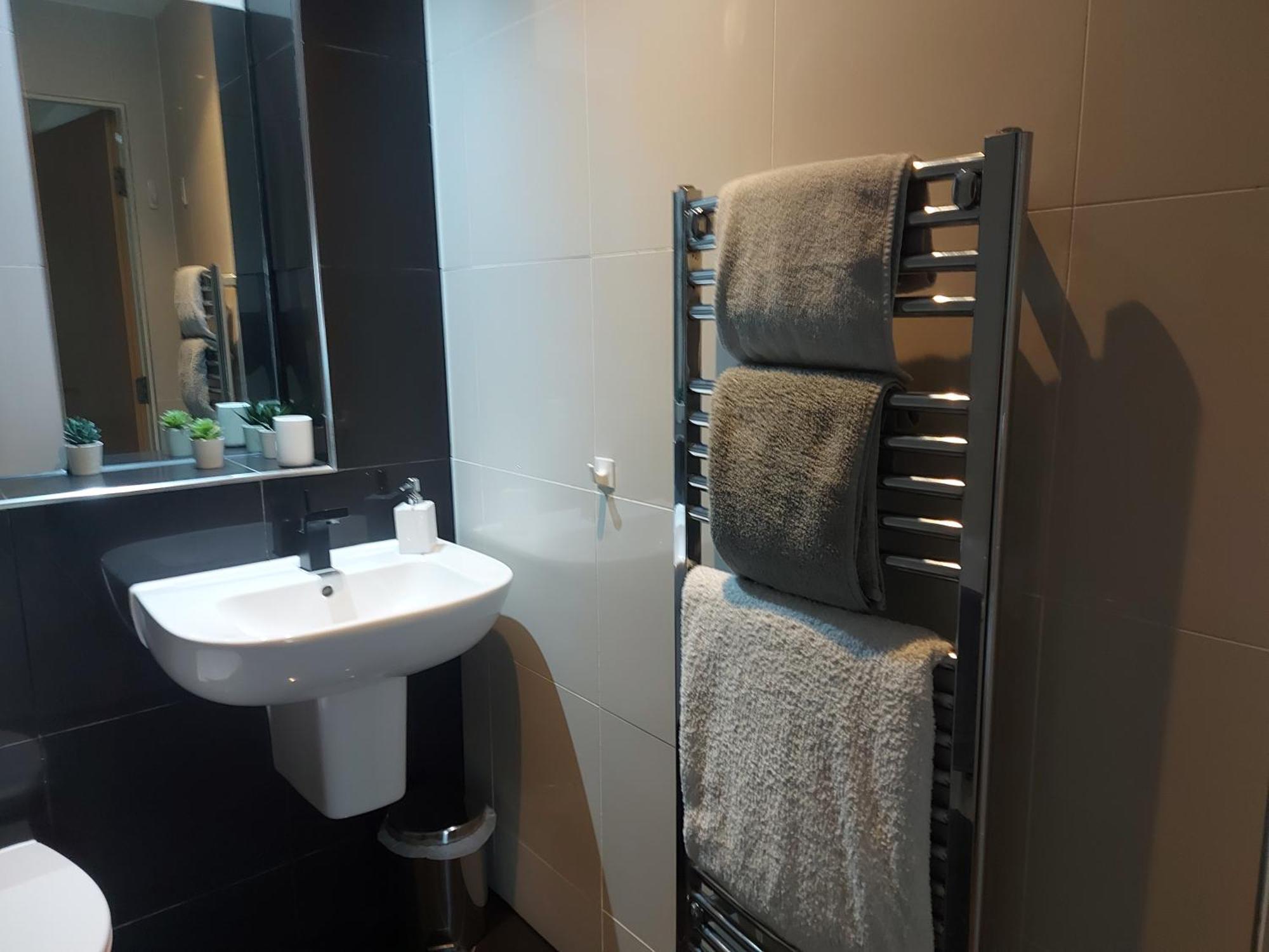 Spacious 2-bedroom Near Ponds Forge, Crucible Theatre And Universities *